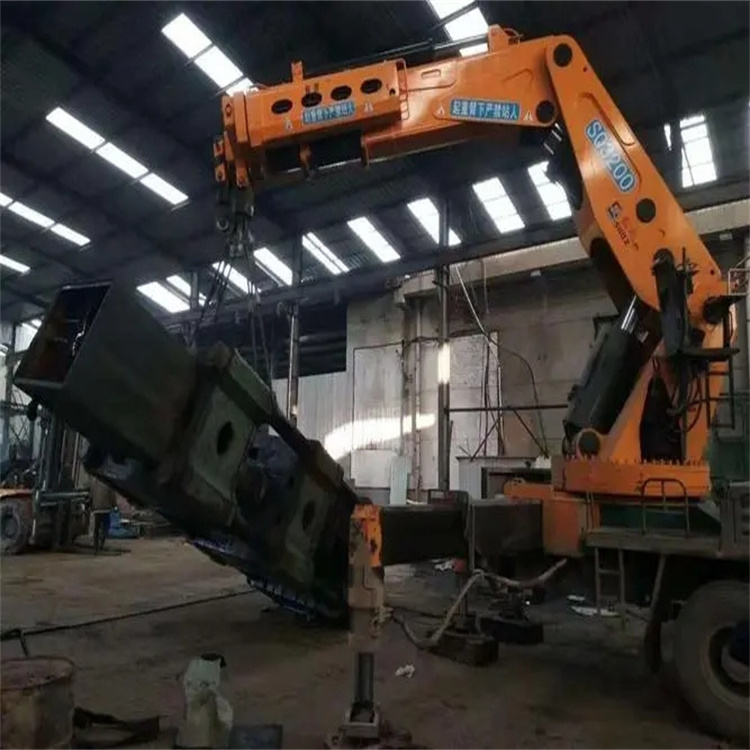 上海130吨折臂吊车出租吊机租赁附近电话